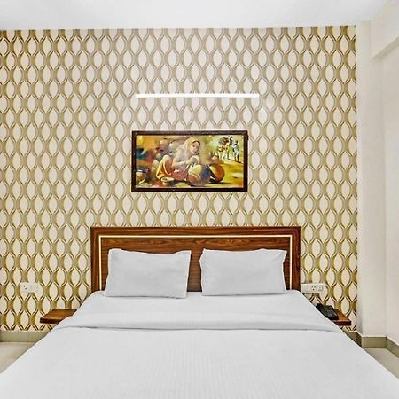 Hotel Noida Continental At Noida City Center Extérieur photo