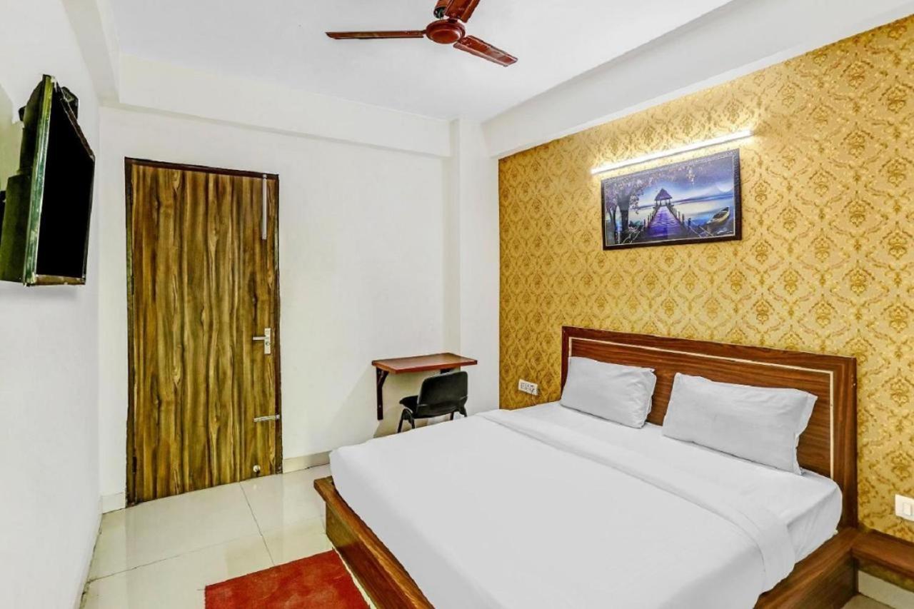 Hotel Noida Continental At Noida City Center Extérieur photo