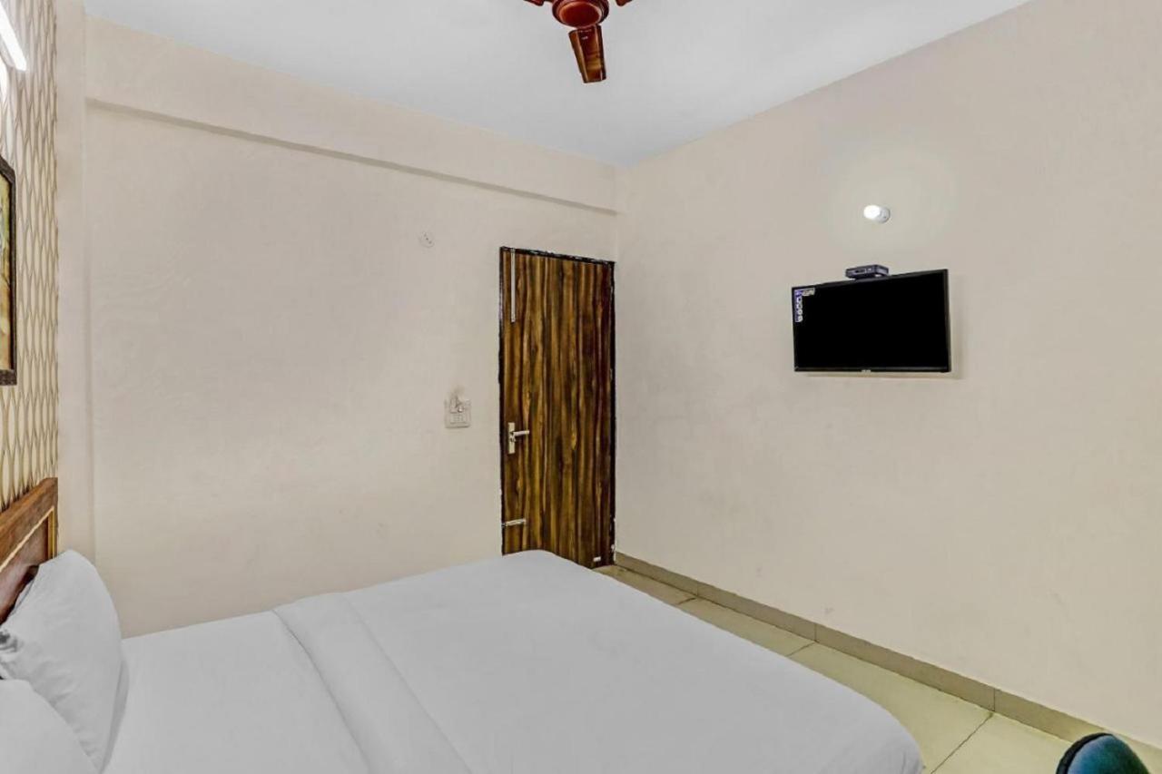 Hotel Noida Continental At Noida City Center Extérieur photo